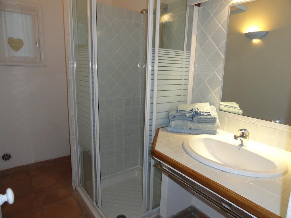 Le Mas Des Oliviers Puget-Ville Room photo